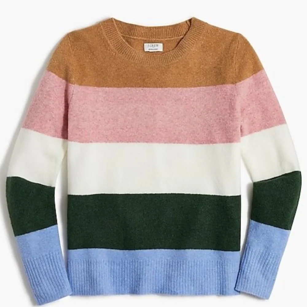 J. Crew multicolor extra soft crew neck sweater. Size M . Style BJ852